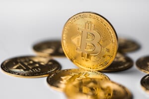 2023年にビットコインとともに急騰したエルサルバドル国債