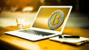 キャシー・ウッド氏、ビットコインとAIの融合に強気