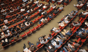 ダボス会議2023 | 銀行パネルが仮想通貨規制の必要性を強化