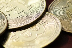 仮想通貨は禁止ではなく強力な規制の枠組みが必要＝ジャネット・イエレン米財務長官