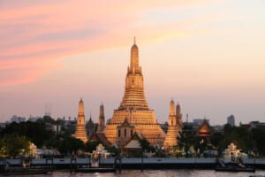 「デジタル通貨で1万バーツを配布する」タイのタイ貢献党が公約を掲げる