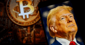 トランプ関連企業、2650BTCを取引所へ移動｜含み損下でビットコイン売却準備の見方も