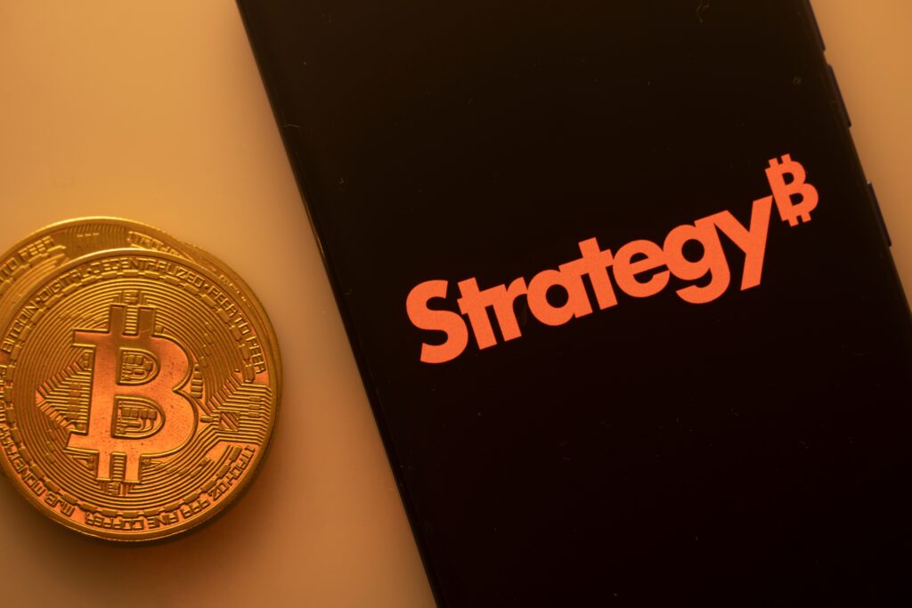 ストラテジー、MSTR株売却で37.5億ドルの現金準備金｜ビットコイン購入は5週連続で見送り