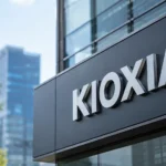 キオクシアHD、1株を3株に分割｜最大8,000億円の自社株買いを発表